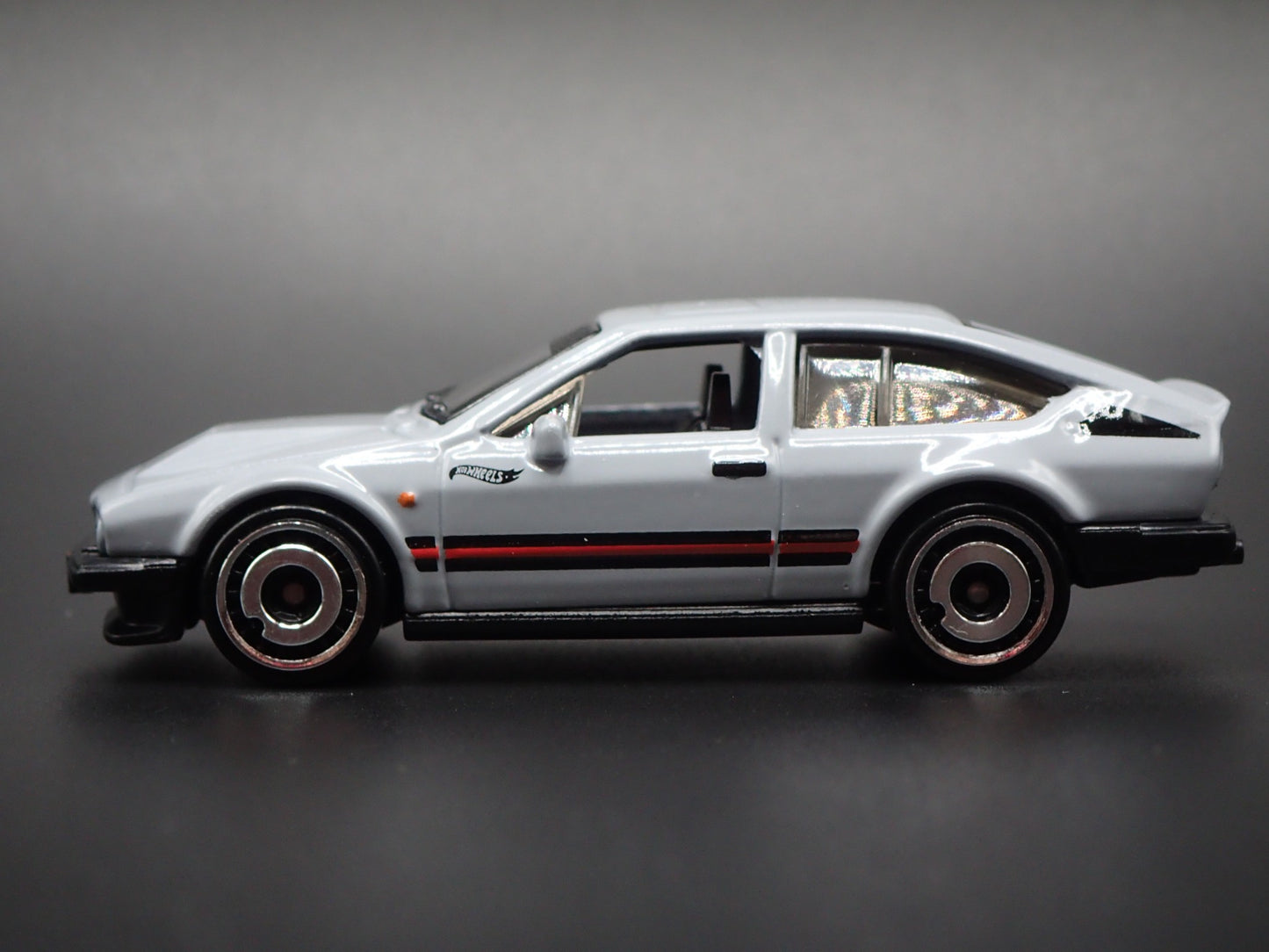 1981-1987 ALFA ROMEO GTV6 3.0 GRAY 1:64 SCALE COLLECTIBLE DIECAST MODEL CAR