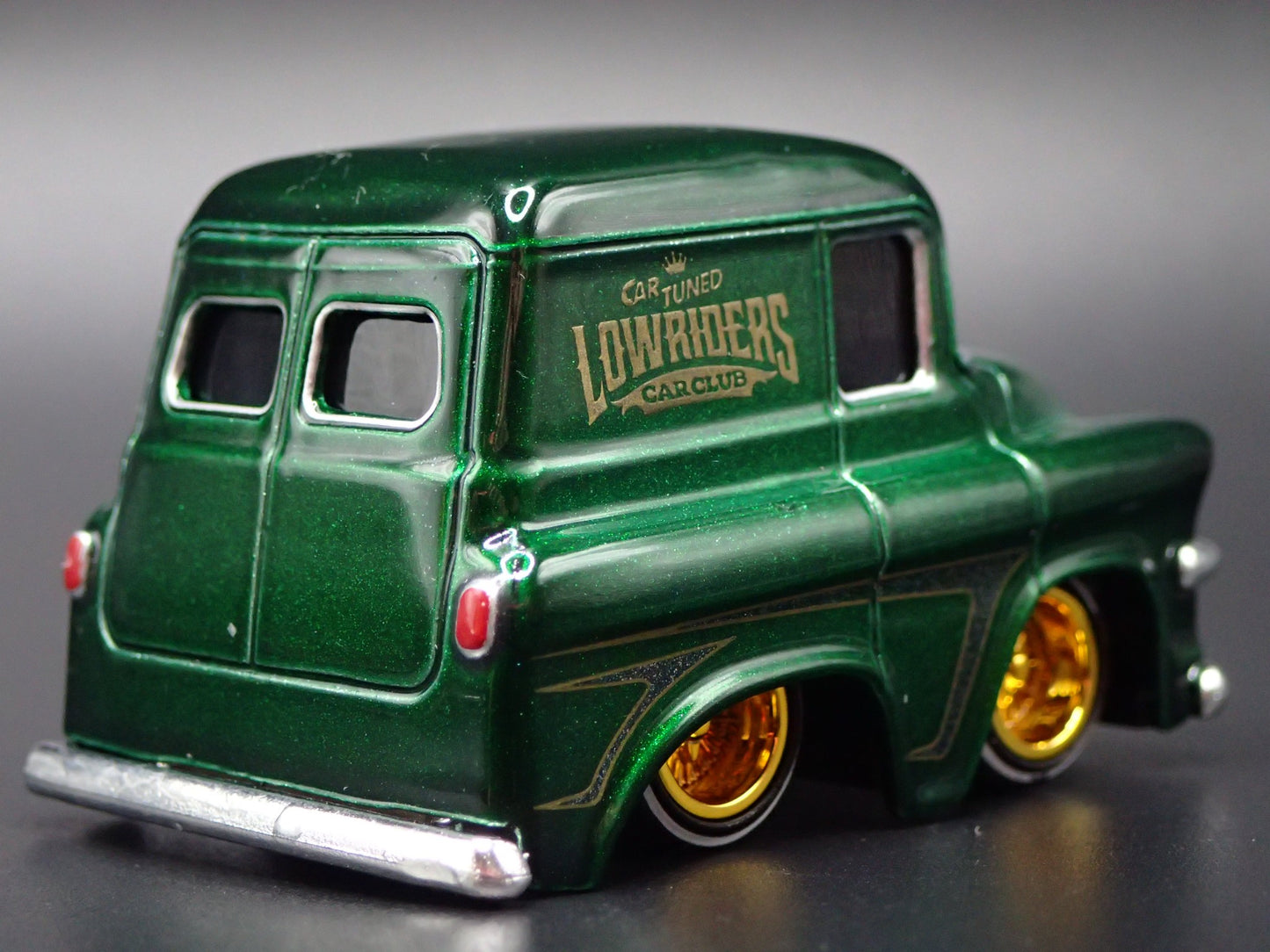 1957 57 GMC PANEL TRUCK CAR TUNED LOWRIDER 1/64 SCALE DIORAMA DIECAST MODEL CAR