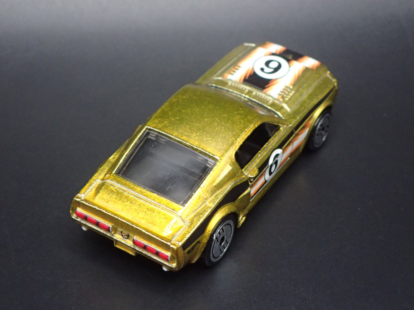 1967 67 FORD MUSTANG SHELBY GT500 FASTBACK GOLD 1:64 SCALE DIECAST MODEL CAR