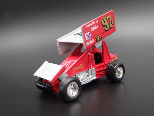 SPRINT CAR #97B AARON BERRYHILL VALVOLINE 1:64 SCALE DIORAMA DIECAST MODEL CAR