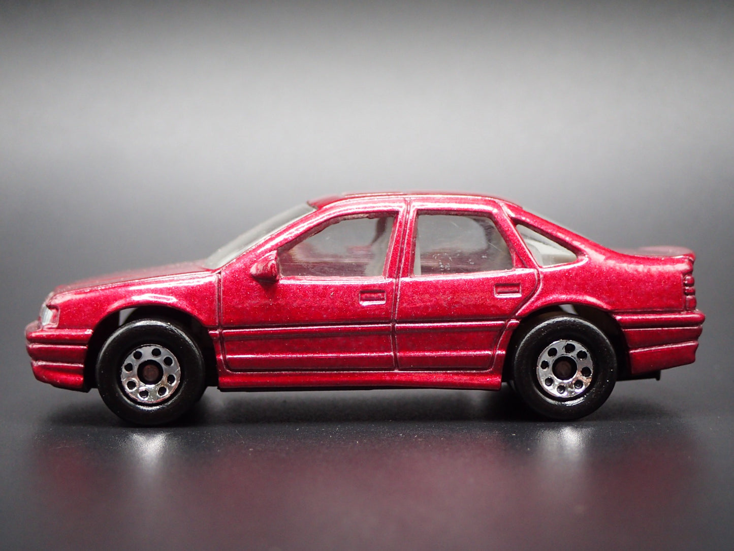1988-1995 OPEL VECTRA CAVALER GS FOUR DOOR 1:64 SCALE DIORAMA DIECAST MODEL CAR
