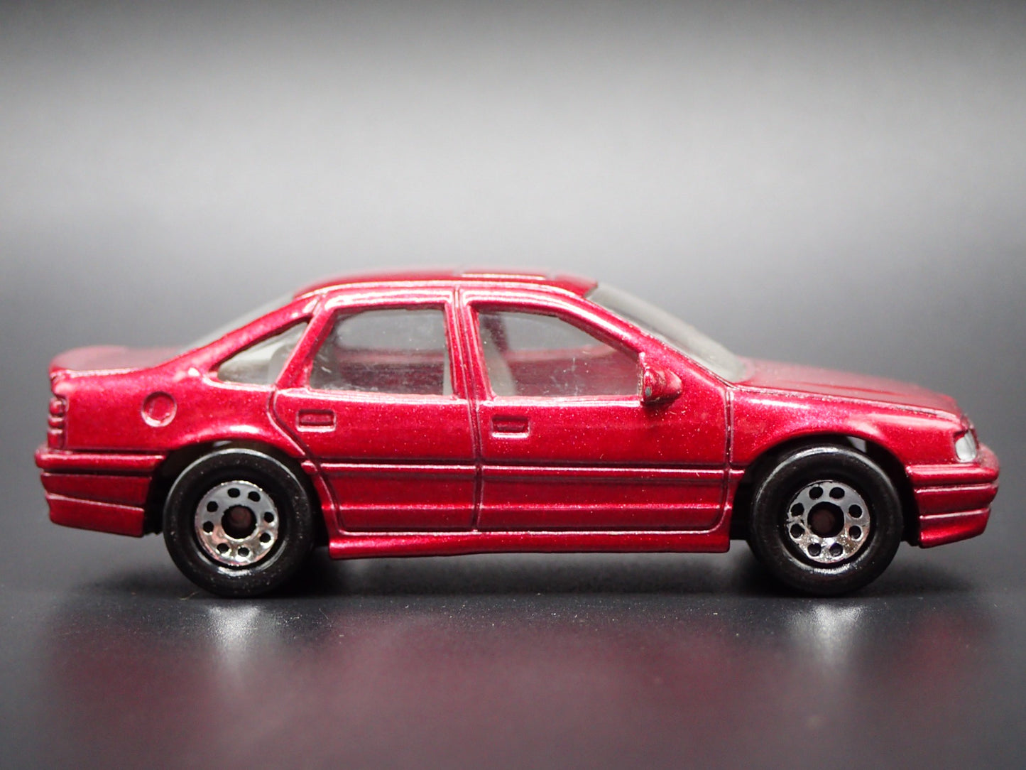 1988-1995 OPEL VECTRA CAVALER GS FOUR DOOR 1:64 SCALE DIORAMA DIECAST MODEL CAR