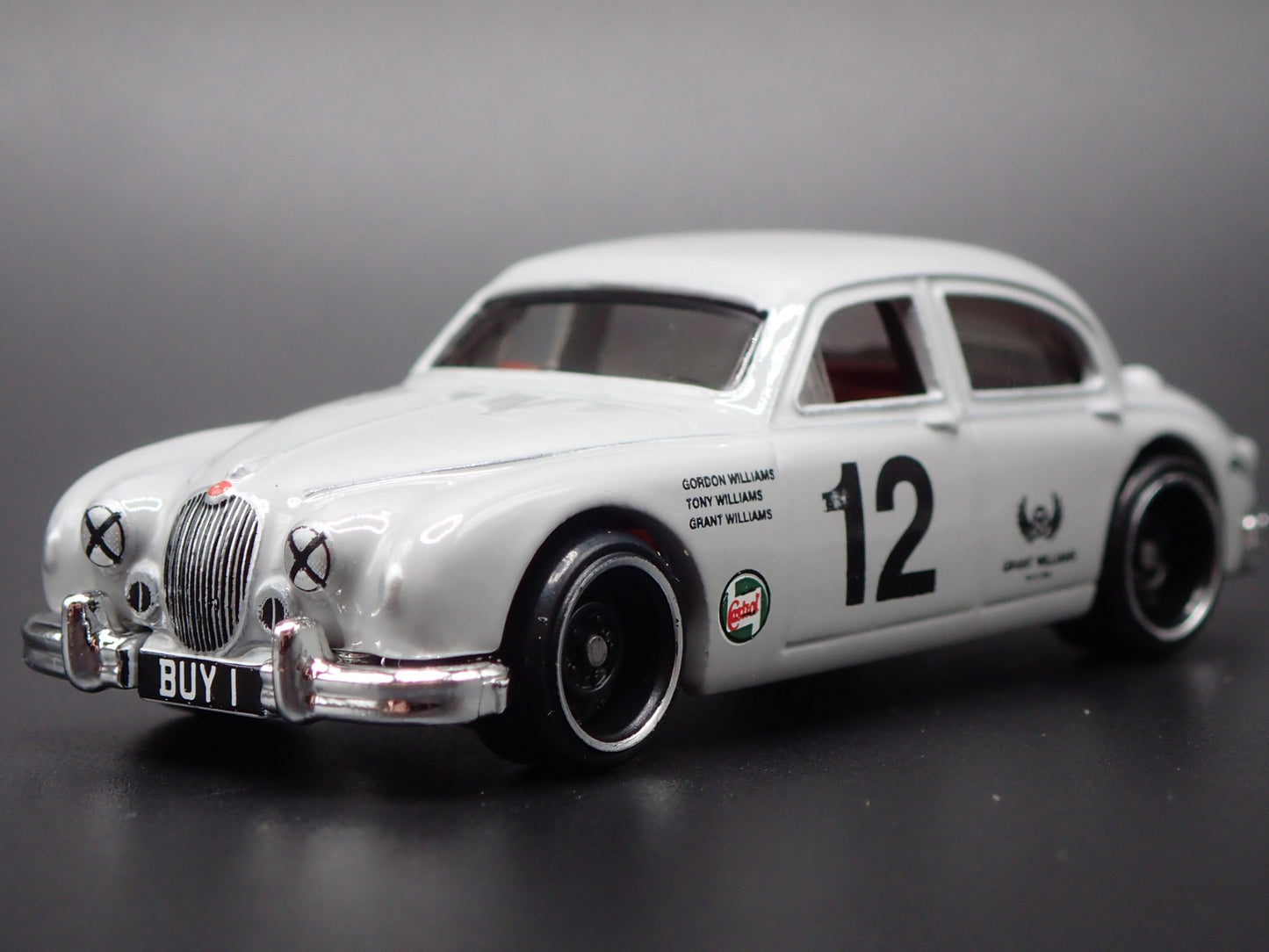 1955-1959 JAGUAR MK1 GRAY 1/64 SCALE COLLECTIBLE DIORAMA DIECAST MODEL CAR