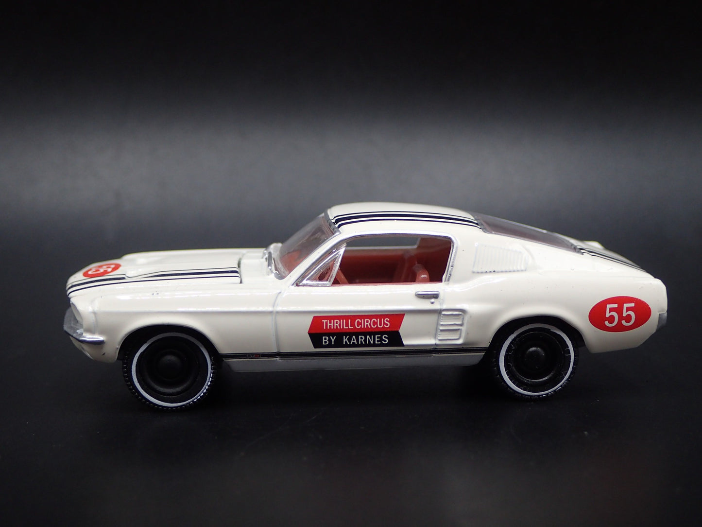 1967 67 FORD MUSTANG FASTBACK WHITE 1:64 SCALE COLLECTIBLE DIECAST MODEL CAR