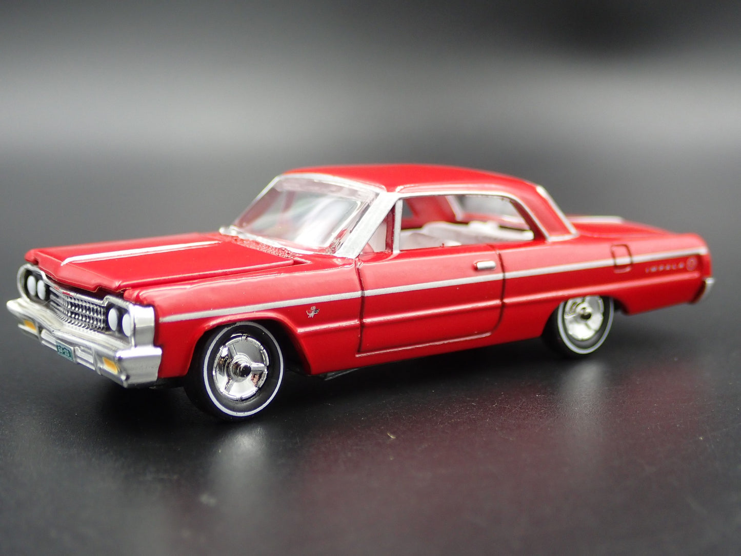 1964 64 CHEVY CHEVROLET IMPALA SS RED RARE 1:64 SCALE DIORAMA DIECAST MODEL CAR