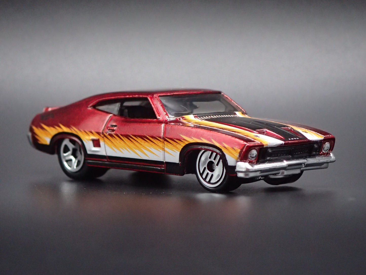 1973 73 FORD FALCON XB RED 1:64 SCALE COLLECTIBLE DIORAMA DIECAST MODEL CAR