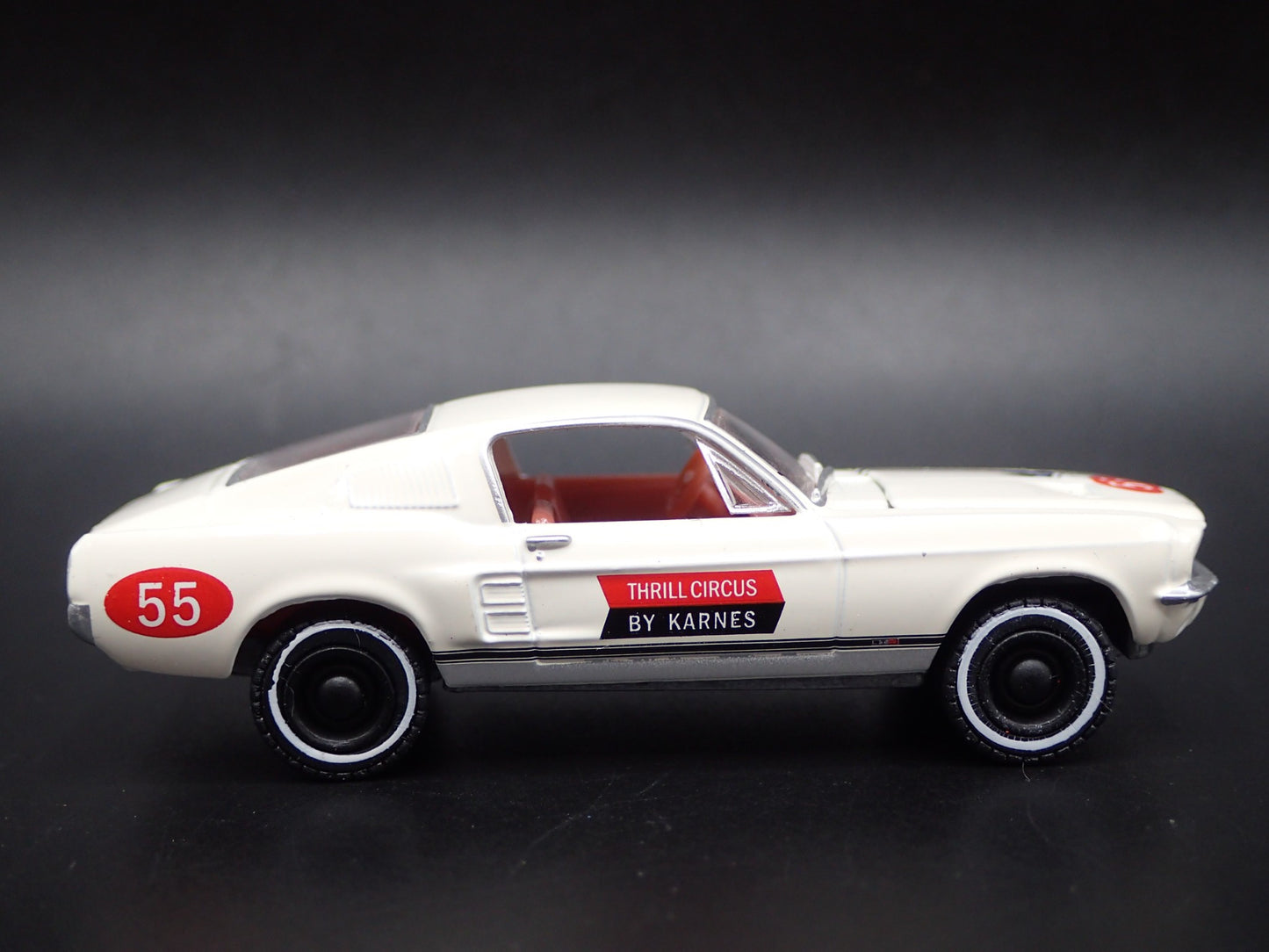 1967 67 FORD MUSTANG FASTBACK WHITE 1:64 SCALE COLLECTIBLE DIECAST MODEL CAR