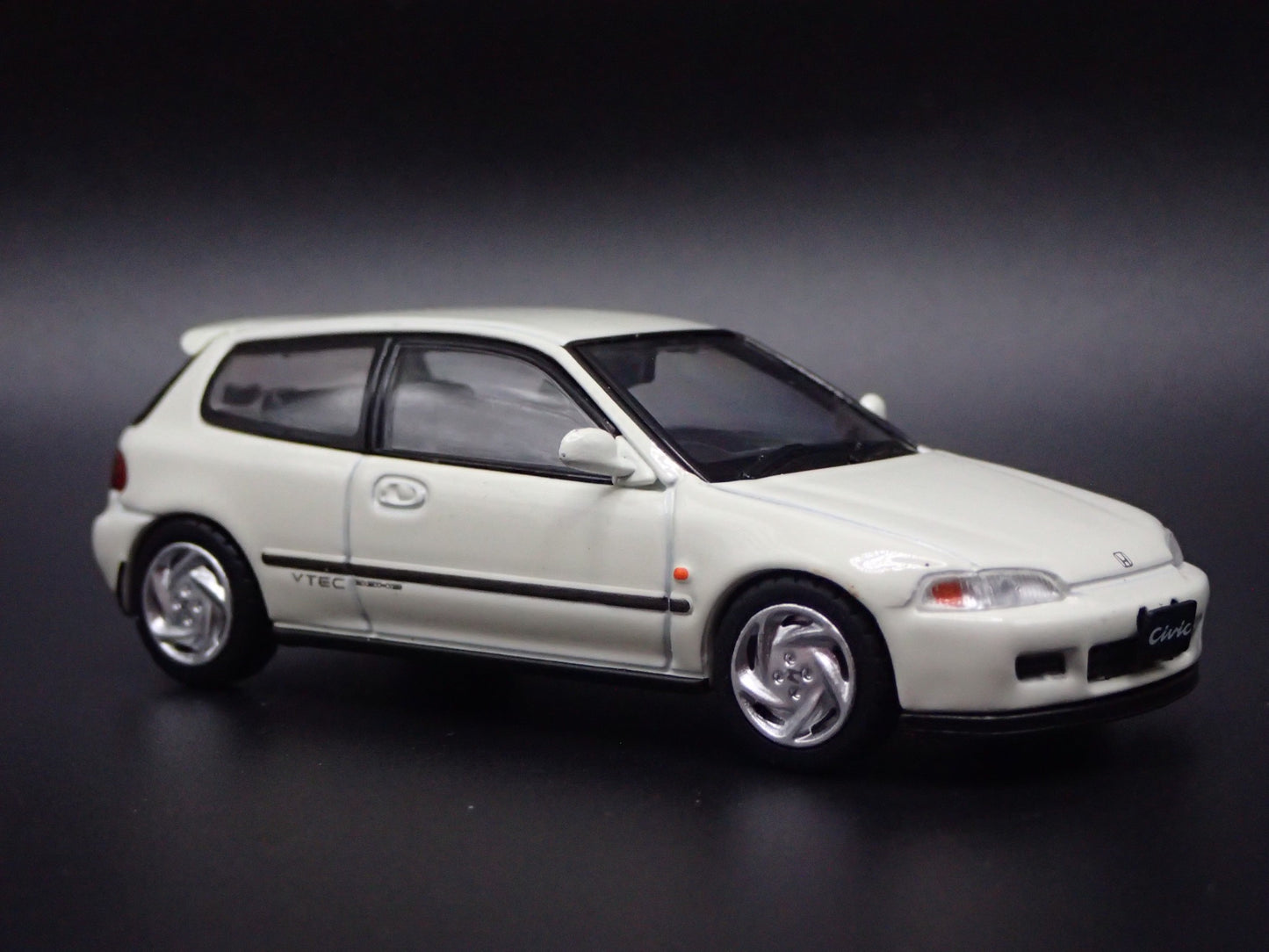 1992-1995 HONDA CIVIC EG6 SIR-II HATCHBACK 1:64 SCALE DIORAMA DIECAST MODEL CAR