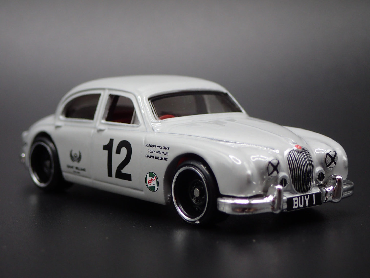 1955-1959 JAGUAR MK1 GRAY 1/64 SCALE COLLECTIBLE DIORAMA DIECAST MODEL CAR