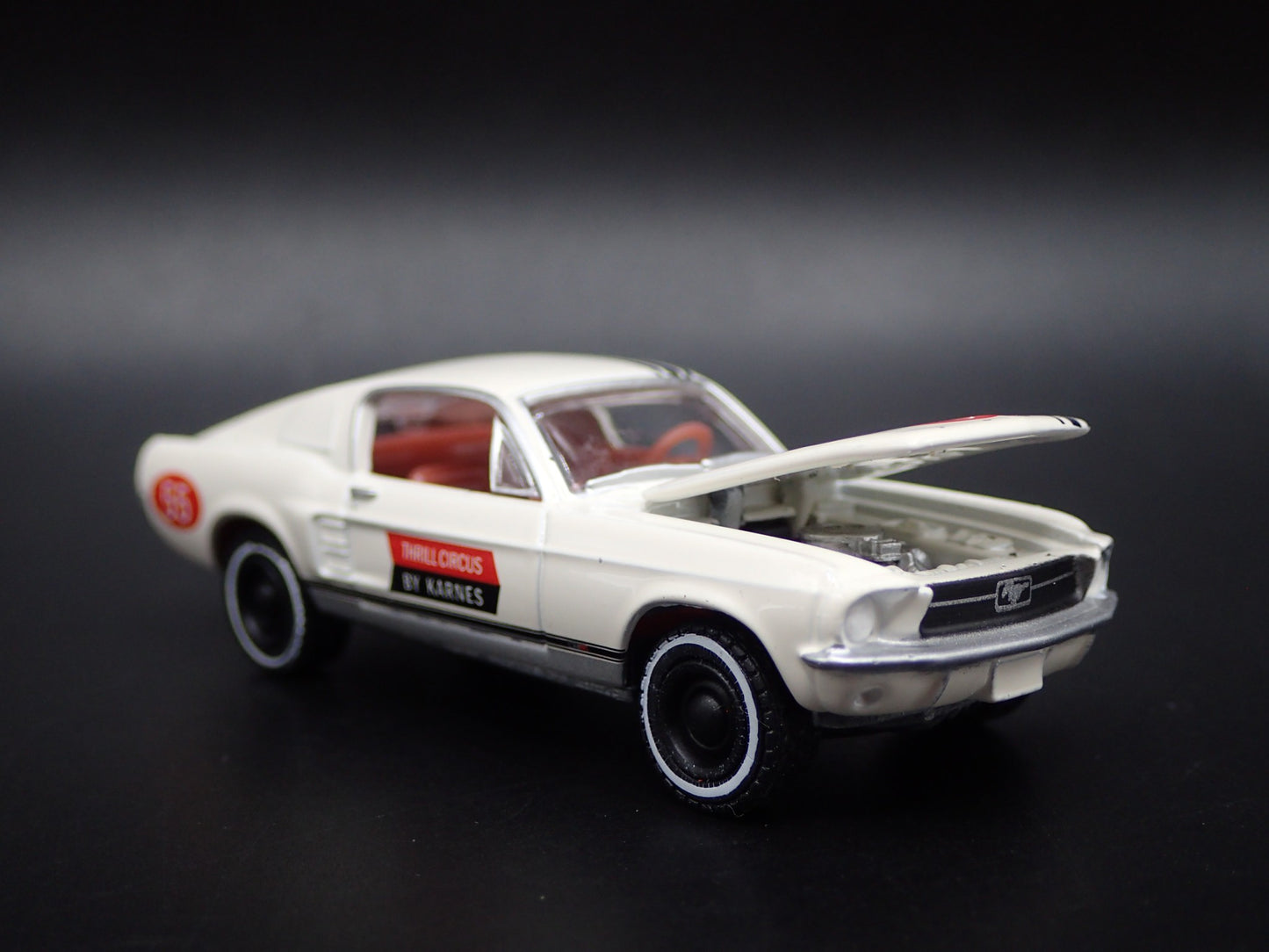 1967 67 FORD MUSTANG FASTBACK WHITE 1:64 SCALE COLLECTIBLE DIECAST MODEL CAR
