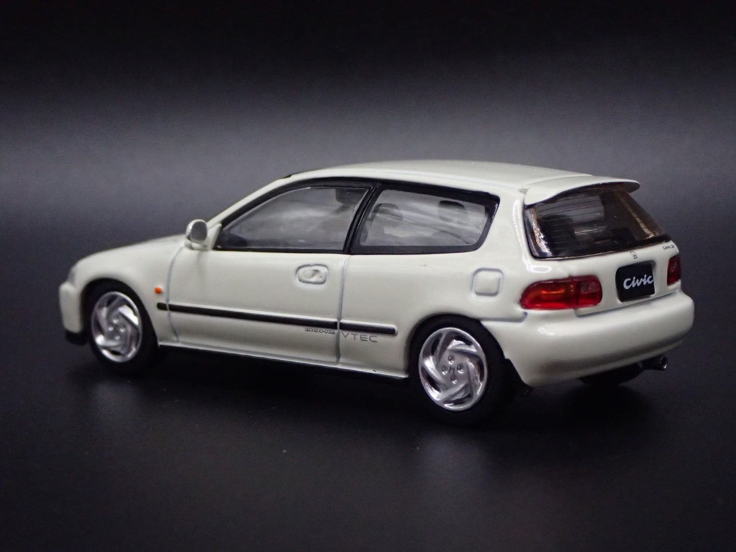 1992-1995 HONDA CIVIC EG6 SIR-II HATCHBACK 1:64 SCALE DIORAMA DIECAST MODEL CAR