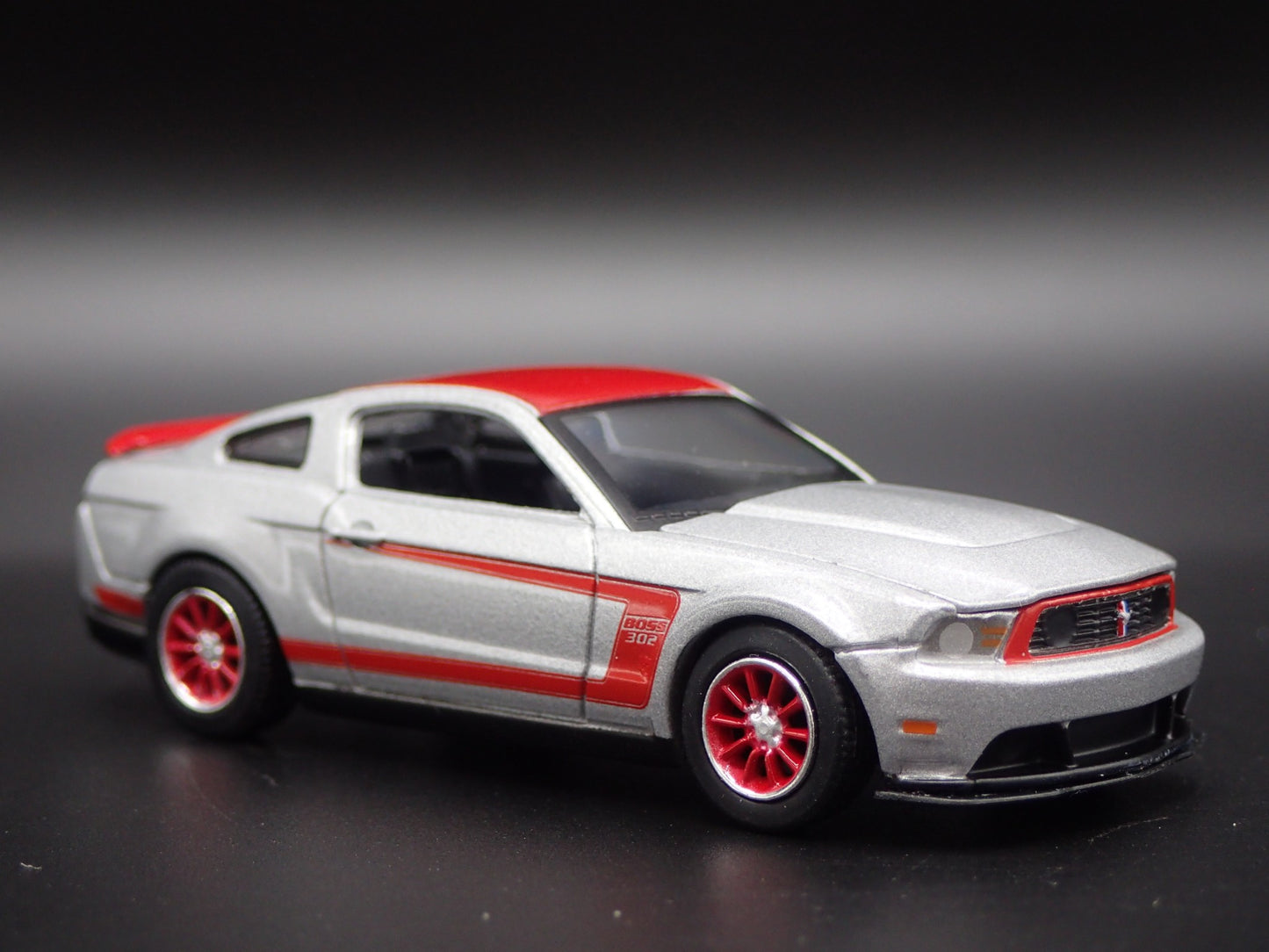 2012 12 FORD MUSTANG BOSS 302 LAGUNA SECA SILVER 1/64 SCALE DIECAST MODEL CAR