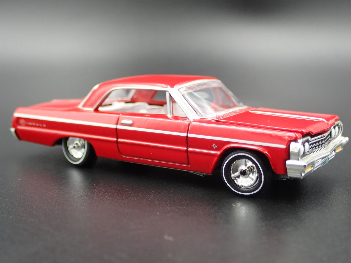 1964 64 CHEVY CHEVROLET IMPALA SS RED RARE 1:64 SCALE DIORAMA DIECAST MODEL CAR