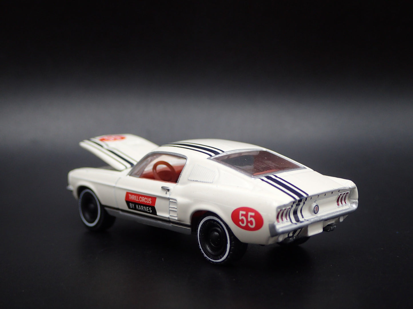 1967 67 FORD MUSTANG FASTBACK WHITE 1:64 SCALE COLLECTIBLE DIECAST MODEL CAR