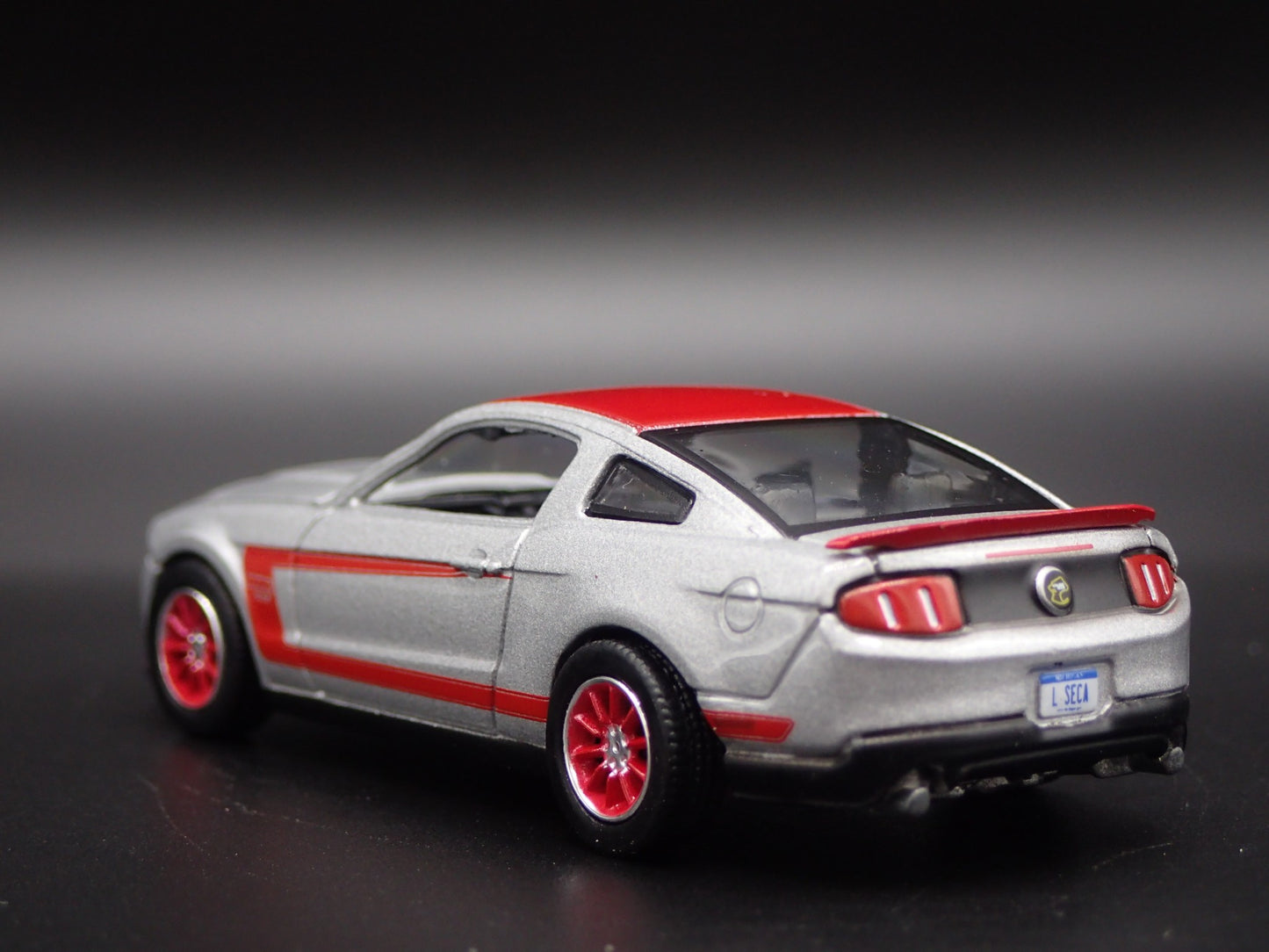 2012 12 FORD MUSTANG BOSS 302 LAGUNA SECA SILVER 1/64 SCALE DIECAST MODEL CAR