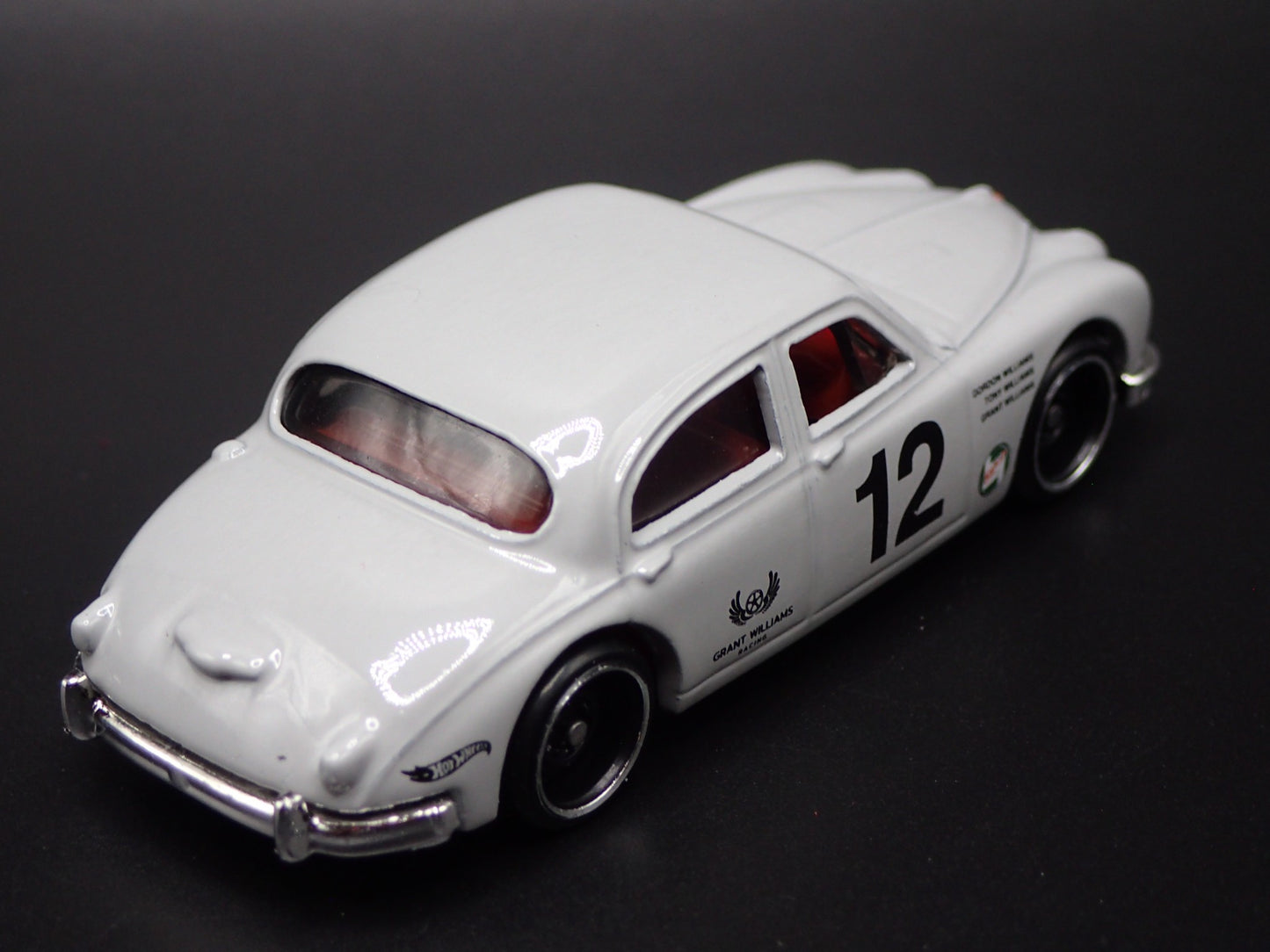 1955-1959 JAGUAR MK1 GRAY 1/64 SCALE COLLECTIBLE DIORAMA DIECAST MODEL CAR