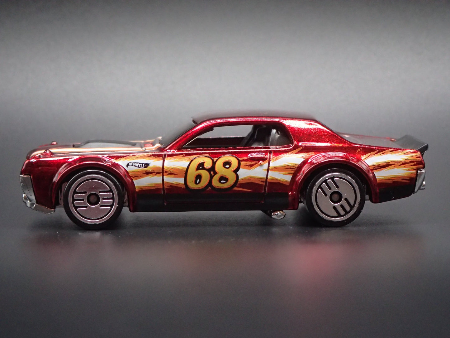 1968 68 MERCURY COUGAR 427 RED 1/64 SCALE COLLECTIBLE DIORAMA DIECAST MODEL CAR