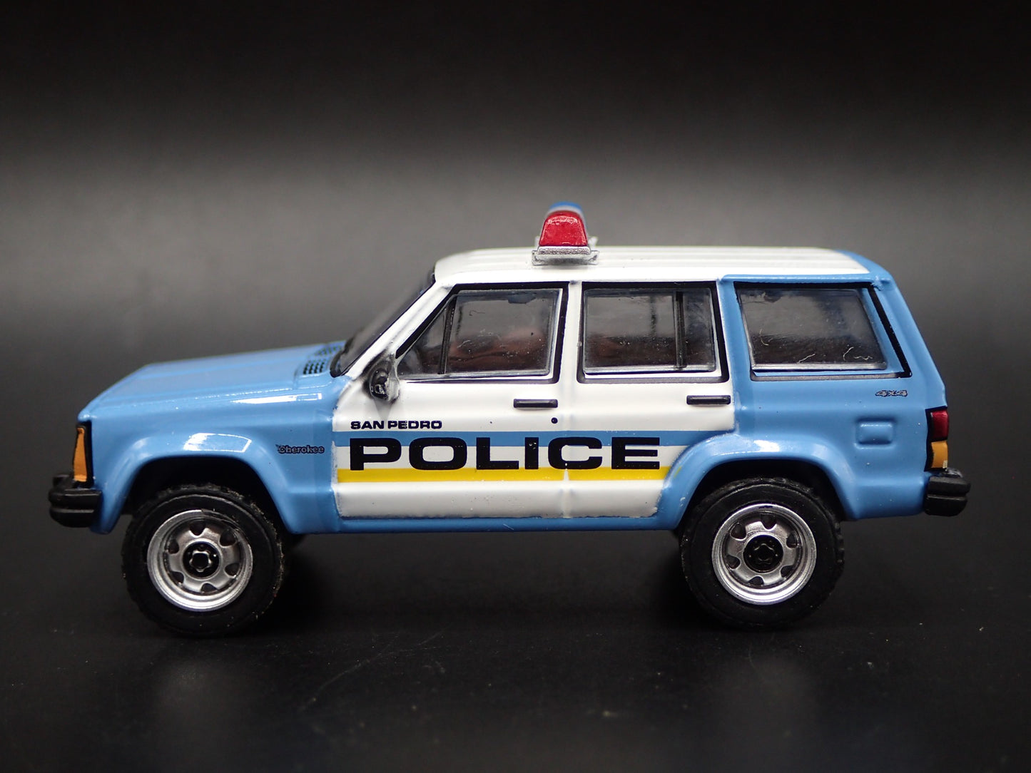 JEEP CHEROKEE XJ SPORT 4 DOOR SAN PEDRO CA POLICE 1:64 SCALE DIECAST MODEL CAR