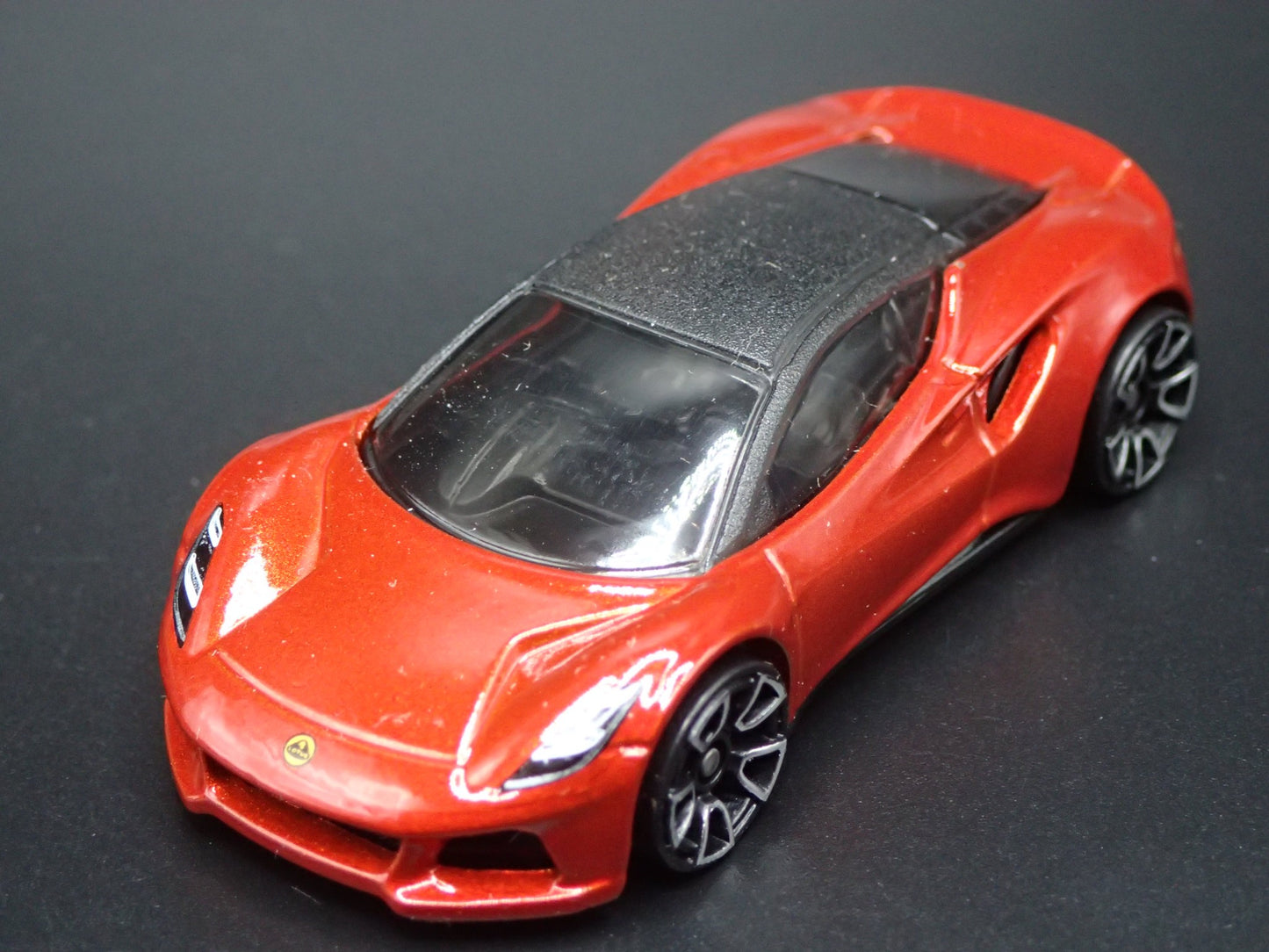 2021-2025 LOTUS EMIRA ORANGE 1/64 SCALE COLLECTIBLE DIORAMA DIECAST MODEL CAR