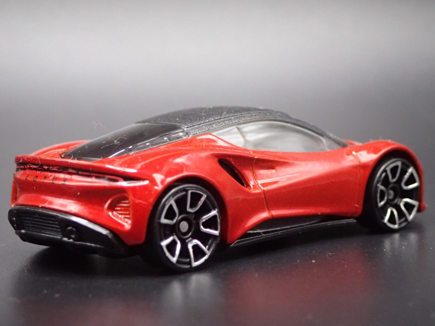 2021-2025 LOTUS EMIRA ORANGE 1/64 SCALE COLLECTIBLE DIORAMA DIECAST MODEL CAR