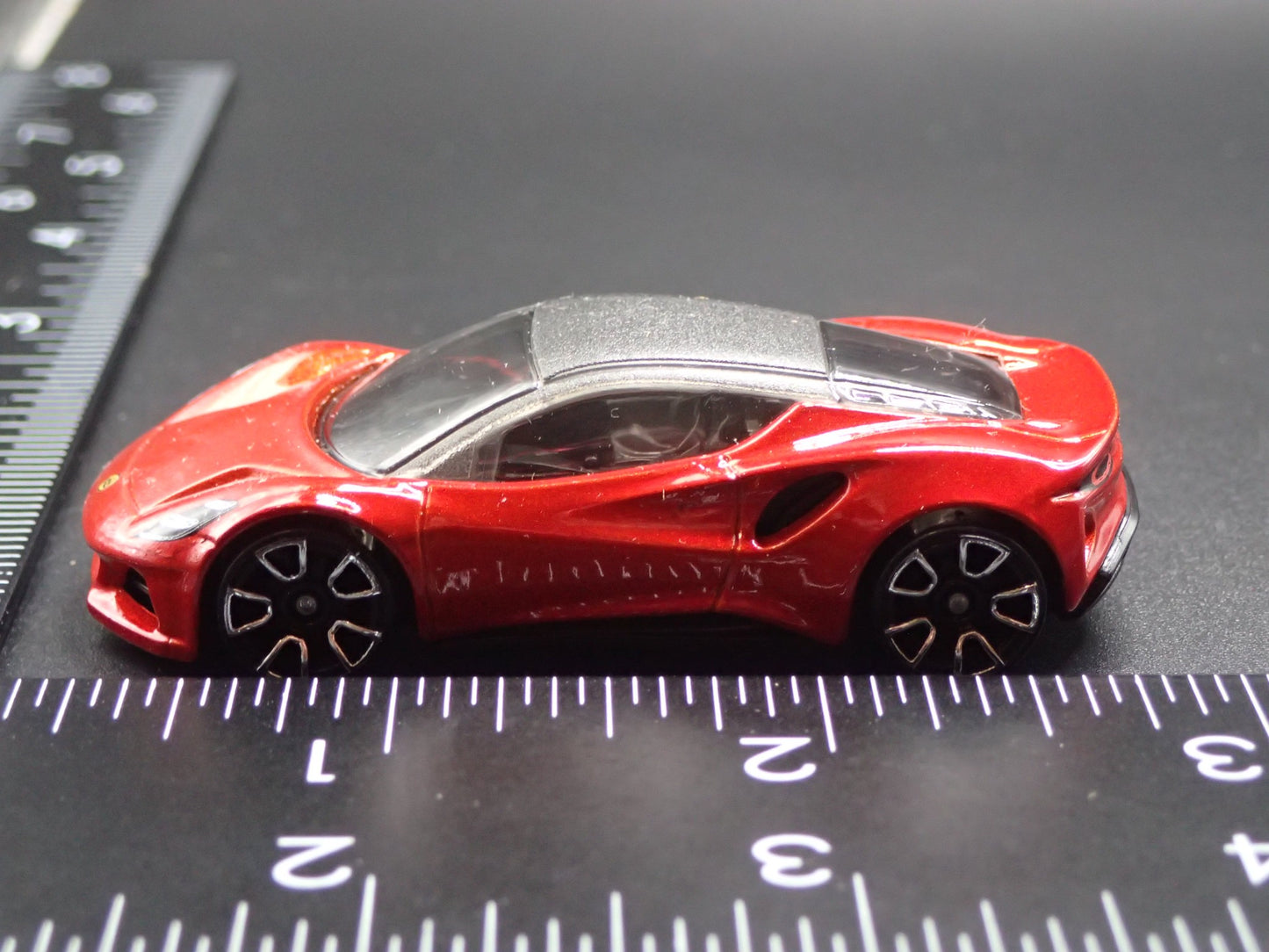 2021-2025 LOTUS EMIRA ORANGE 1/64 SCALE COLLECTIBLE DIORAMA DIECAST MODEL CAR