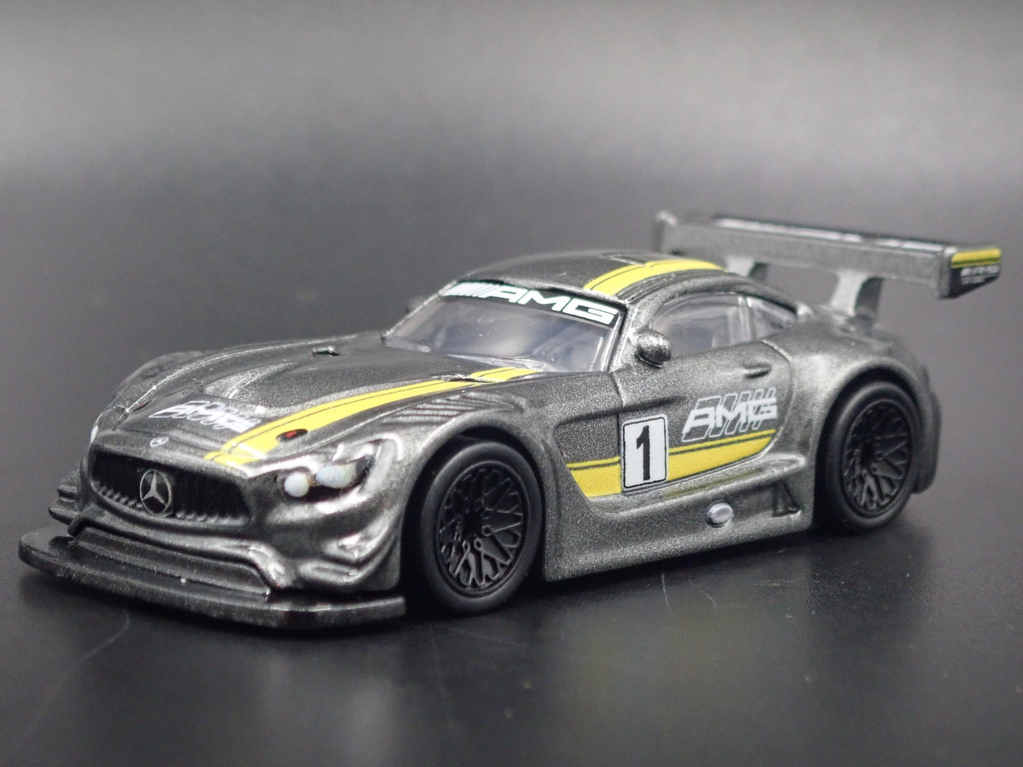 2016 16 MERCEDES-BENZ AMG GT3 RACE CAR 1:64 SCALE COLLECTIBLE DIECAST MODEL CAR