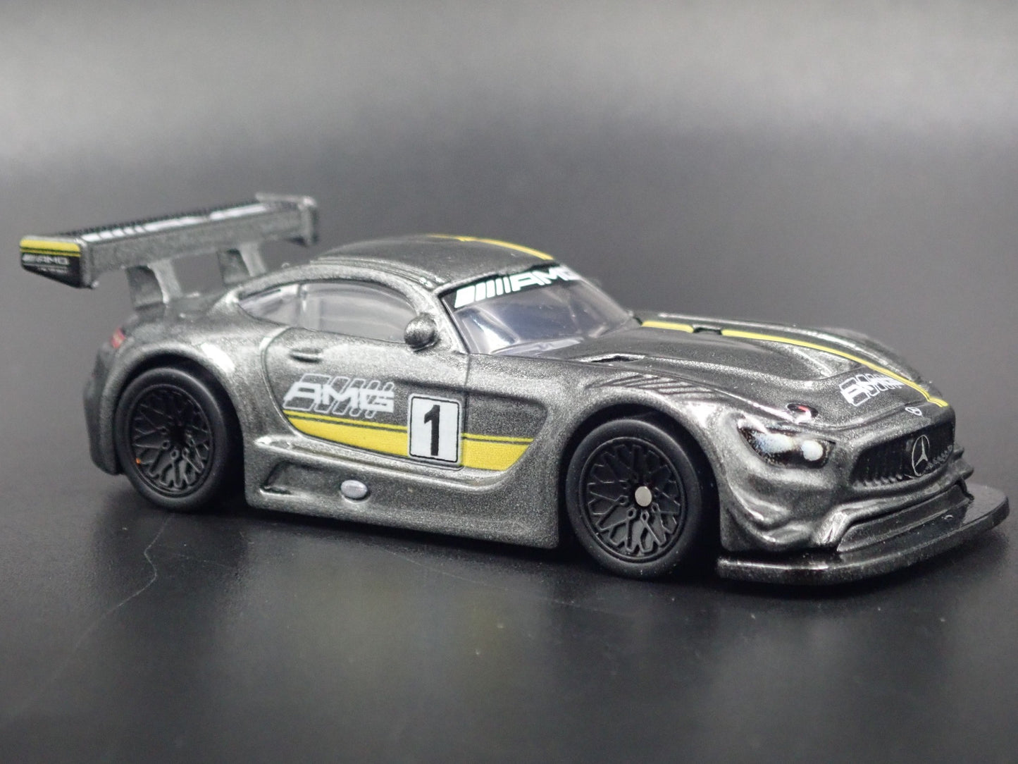 2016 16 MERCEDES-BENZ AMG GT3 RACE CAR 1:64 SCALE COLLECTIBLE DIECAST MODEL CAR