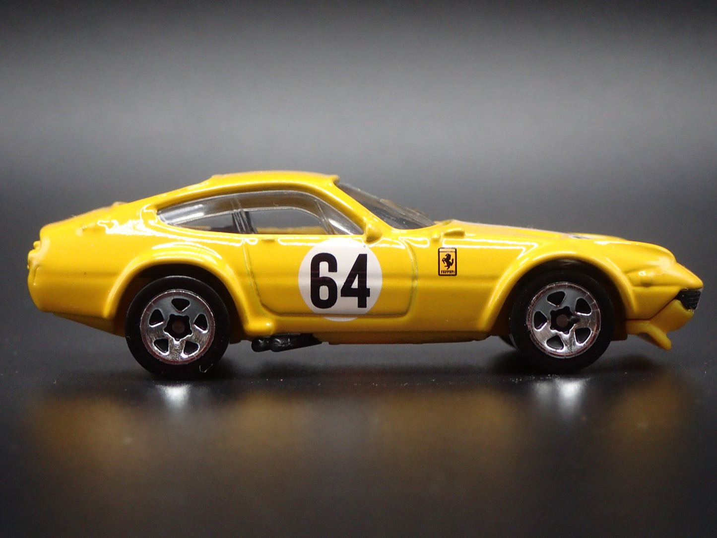 1968-1973 FERRARI 365 GTB4 COMPETIZIONE YEL 1:64 SCALE DIORAMA DIECAST MODEL CAR
