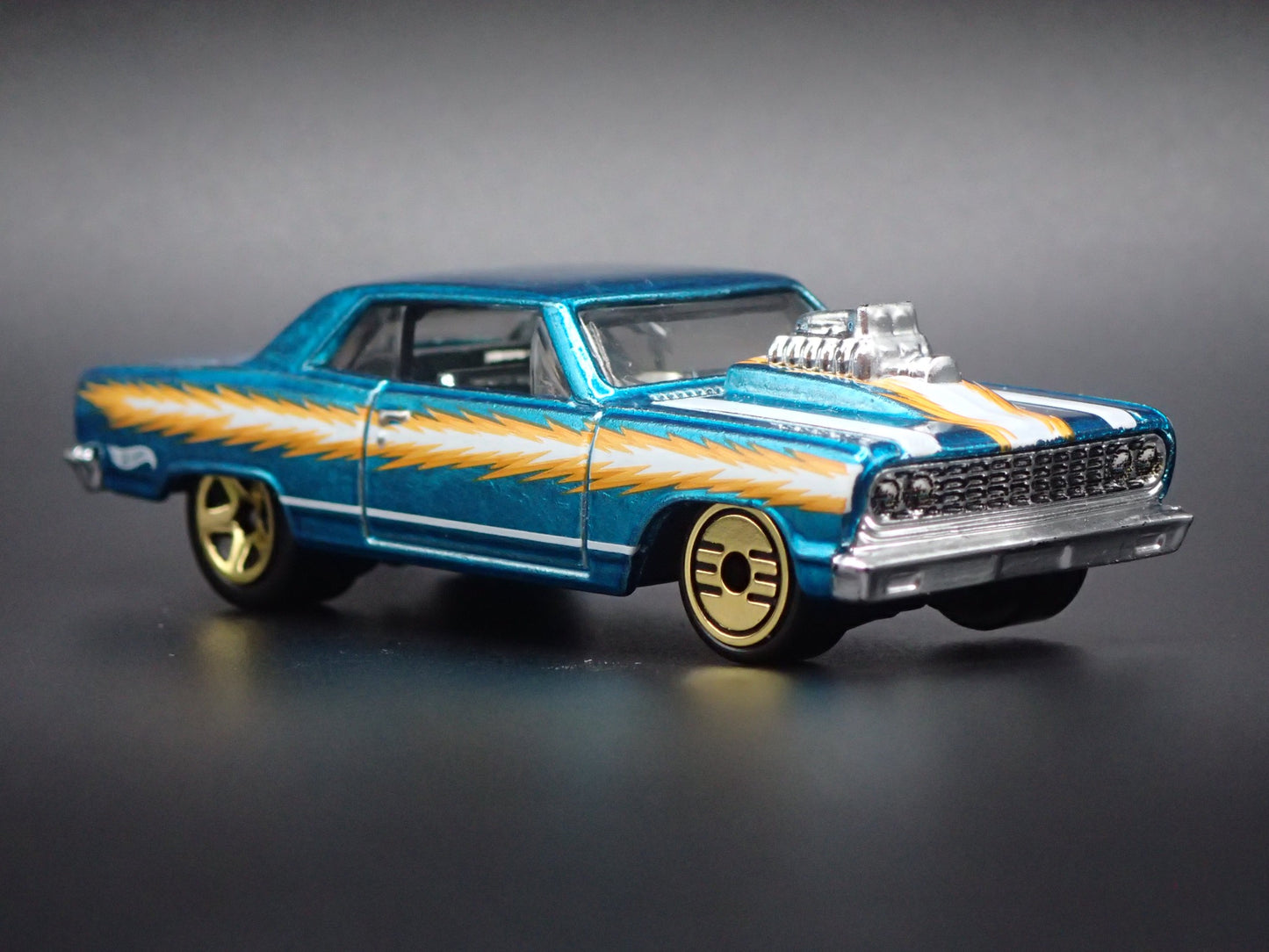 1964 64 CHEVY CHEVROLET CHEVELLE SS BLUE 1/64 SCALE DIORAMA DIECAST MODEL CAR