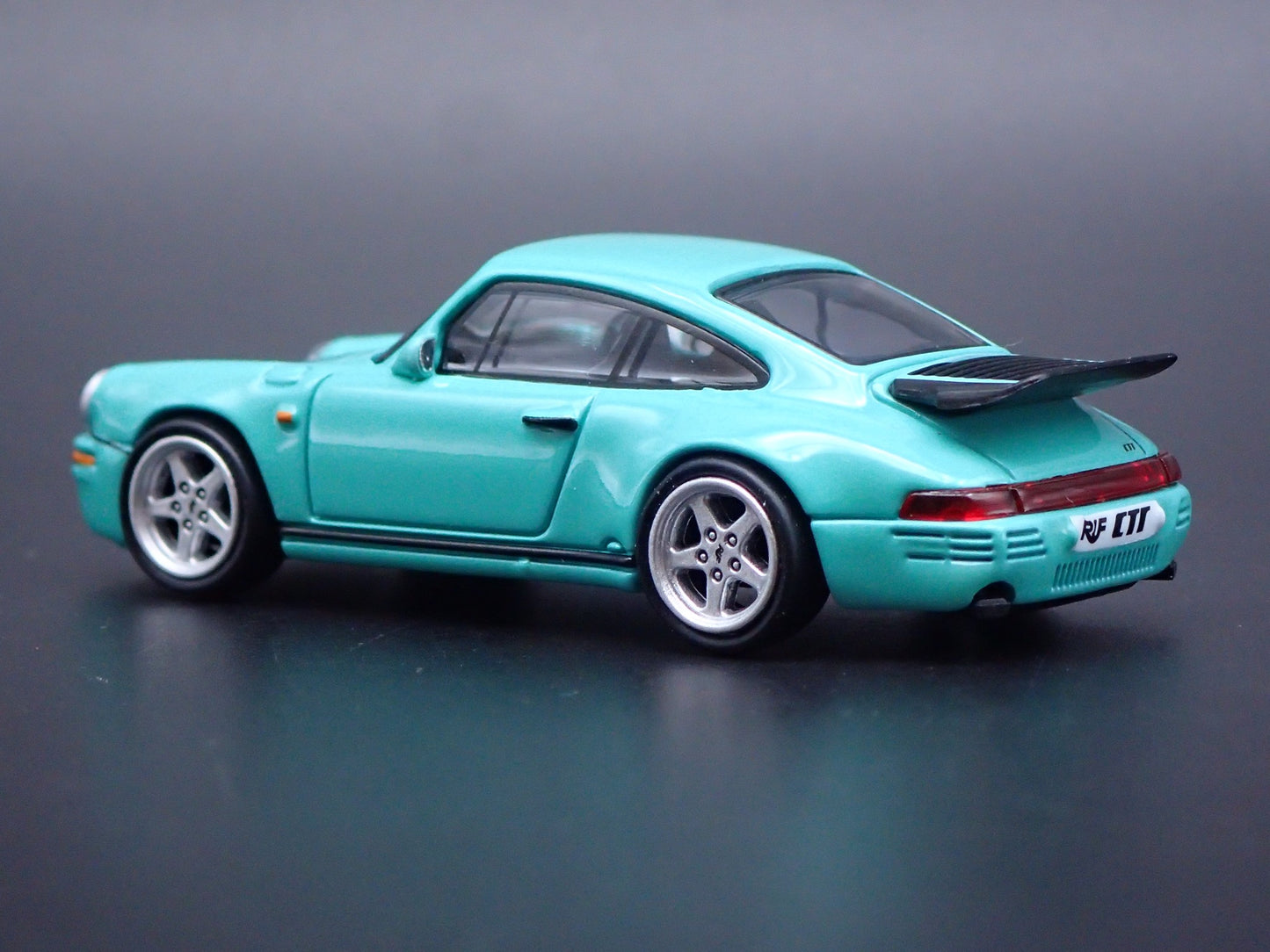 1987-1996 PORSCHE 911 CARRERA 3.2 RUF CTR 1:64 SCALE DIORAMA DIECAST MODEL CAR