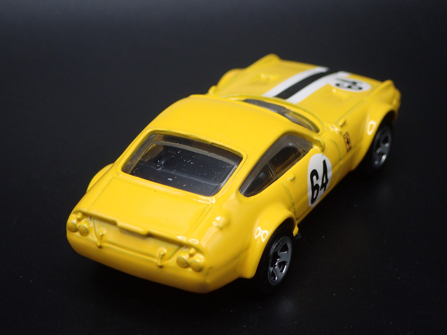 1968-1973 FERRARI 365 GTB4 COMPETIZIONE YEL 1:64 SCALE DIORAMA DIECAST MODEL CAR