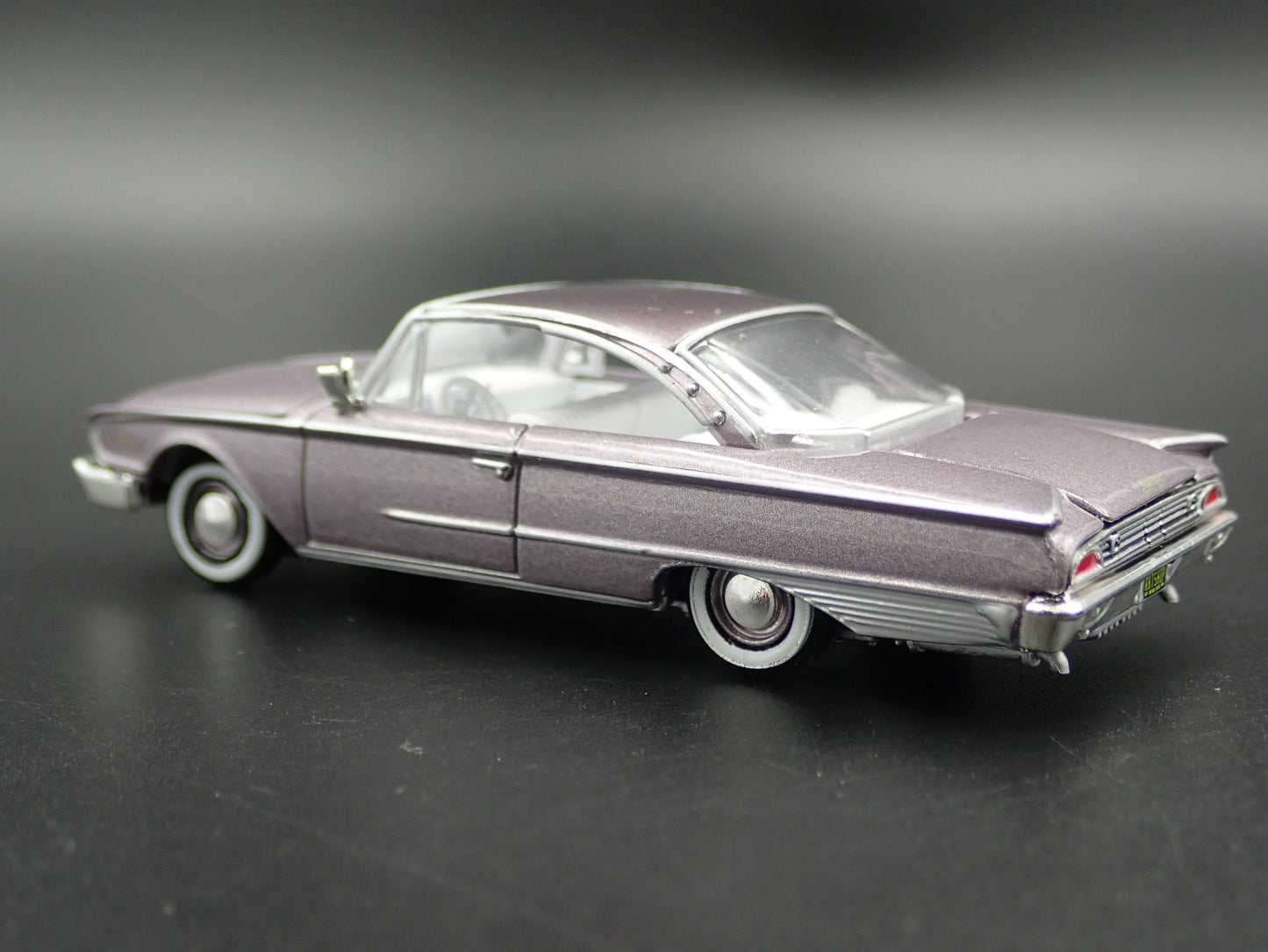 1960 60 FORD STARLINER RARE 1:64 SCALE COLLECTIBLE DIORAMA DIECAST MODEL CAR
