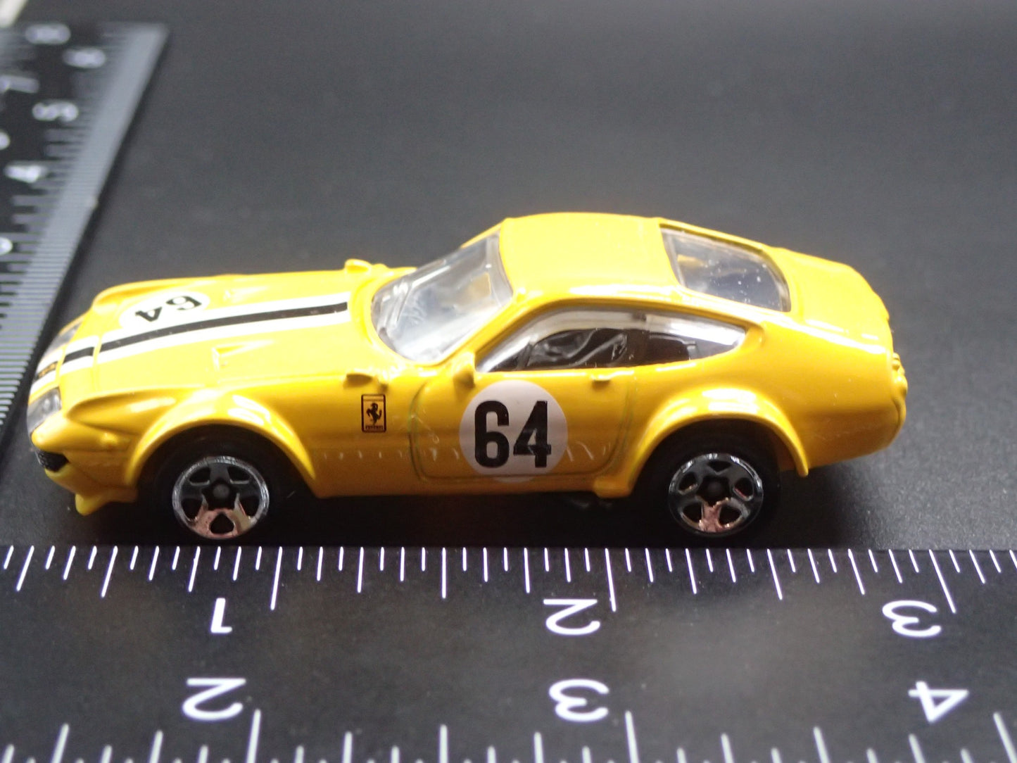 1968-1973 FERRARI 365 GTB4 COMPETIZIONE YEL 1:64 SCALE DIORAMA DIECAST MODEL CAR