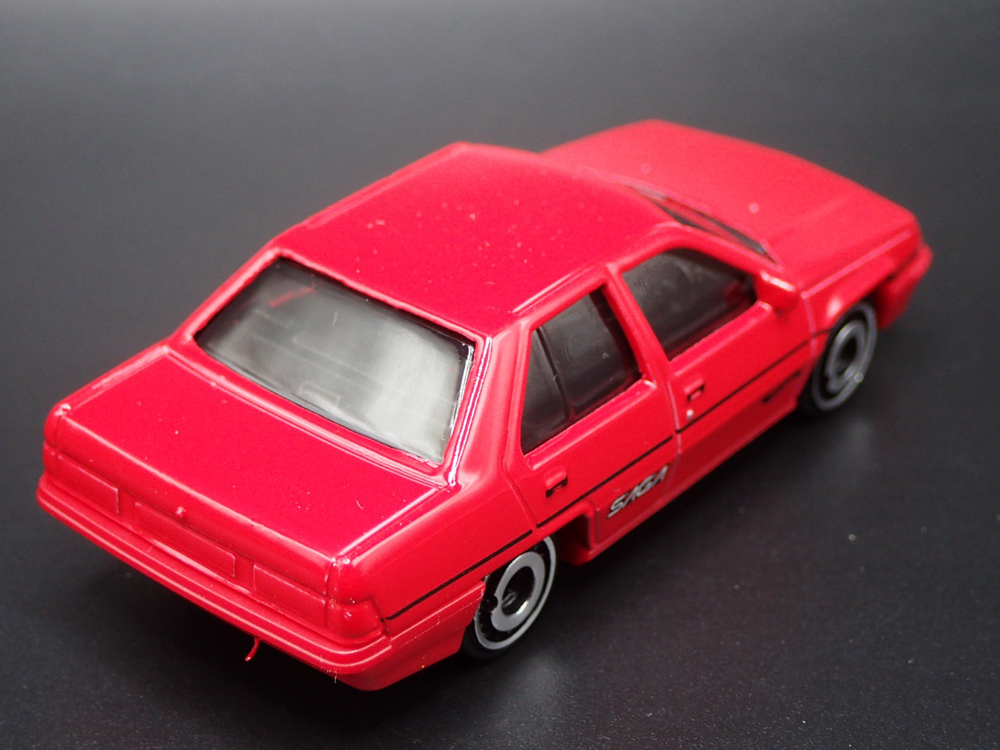 1985-1992 PROTON SAGA 4 FOUR DOOR RED 1:64 SCALE DIORAMA DIECAST MODEL CAR