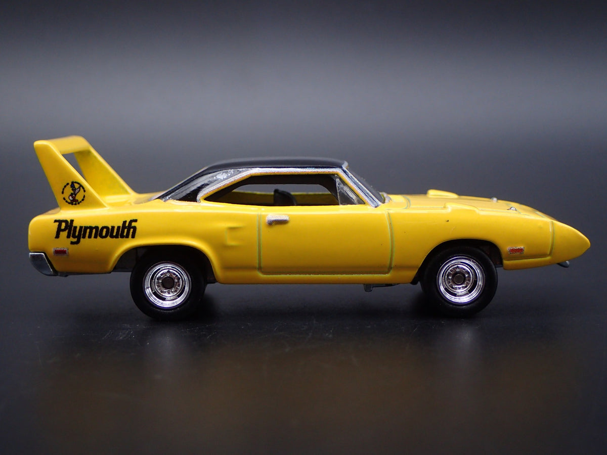 1970 70 PLYMOUTH SUPERBIRD RARE 1:64 SCALE COLLECTIBLE DIORAMA DIECAST MODEL CAR-Burning Rubber Toy Company