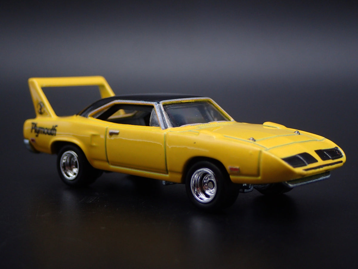 1970 70 PLYMOUTH SUPERBIRD RARE 1:64 SCALE COLLECTIBLE DIORAMA DIECAST MODEL CAR-Burning Rubber Toy Company