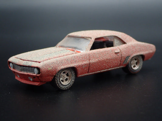 1969 69 CHEVROLET CAMARO CUSTOM BARN FIND 1:64 SCALE DIORAMA DIECAST MODEL CAR