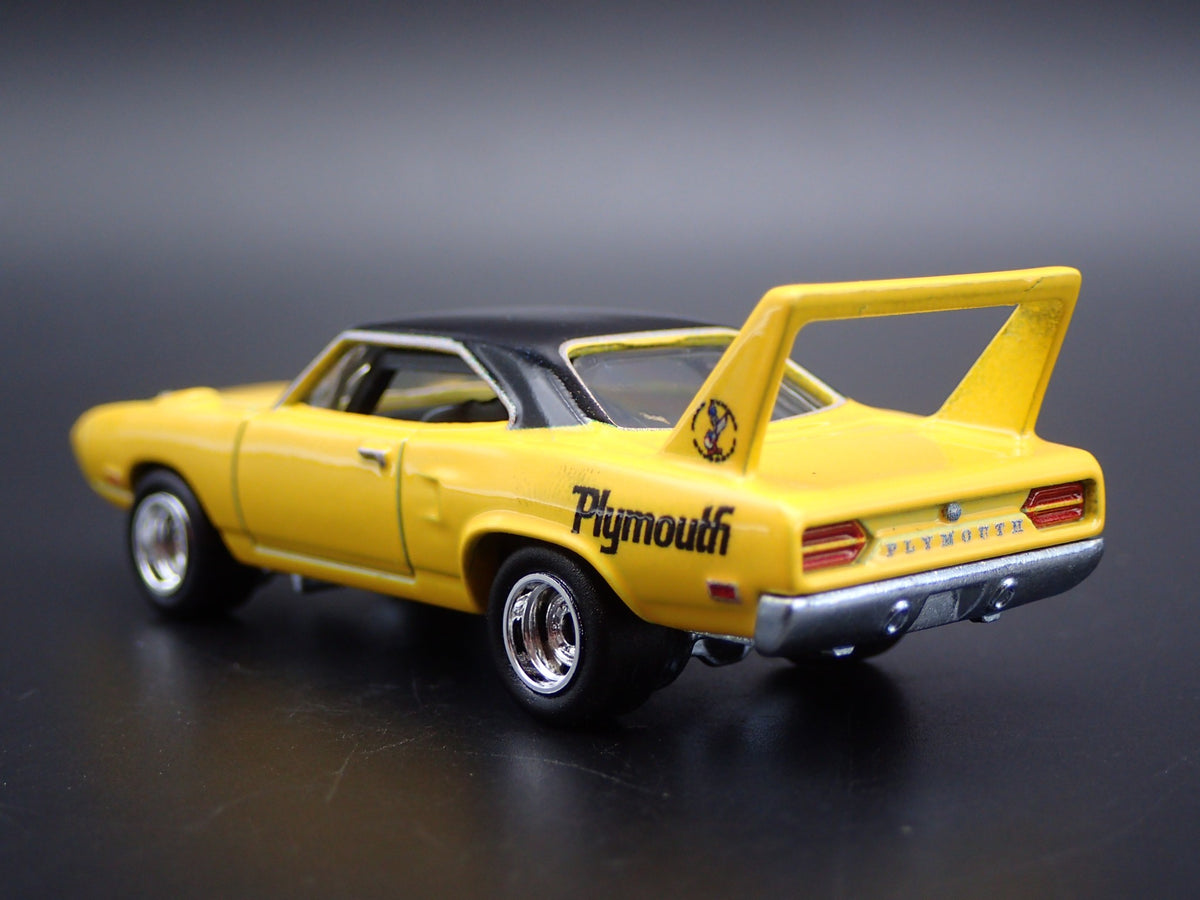 1970 70 PLYMOUTH SUPERBIRD RARE 1:64 SCALE COLLECTIBLE DIORAMA DIECAST MODEL CAR-Burning Rubber Toy Company