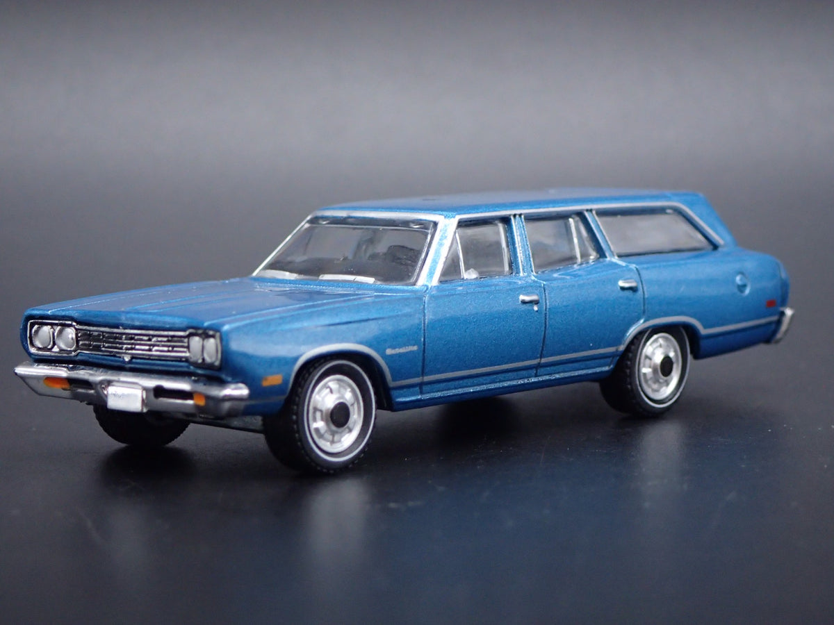1969 69 PLYMOUTH SATELLITE STATION WAGON 1:64 SCALE DIORAMA DIECAST MODEL CAR-Burning Rubber Toy Company