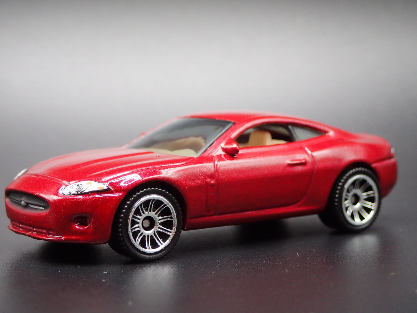 2006-2014 JAGUAR XK BURGUNDY 1/64 SCALE COLLECTIBLE DIORAMA DIECAST MODEL CAR