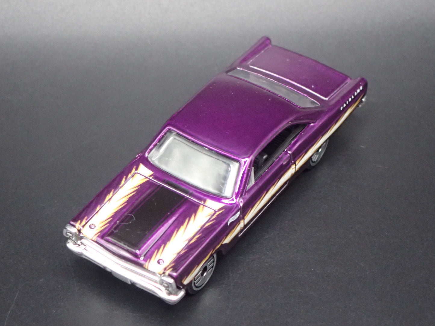 1966 66 FORD FAIRLANE GT PURPLE 1:64 SCALE COLLECTIBLE DIORAMA DIECAST MODEL CAR