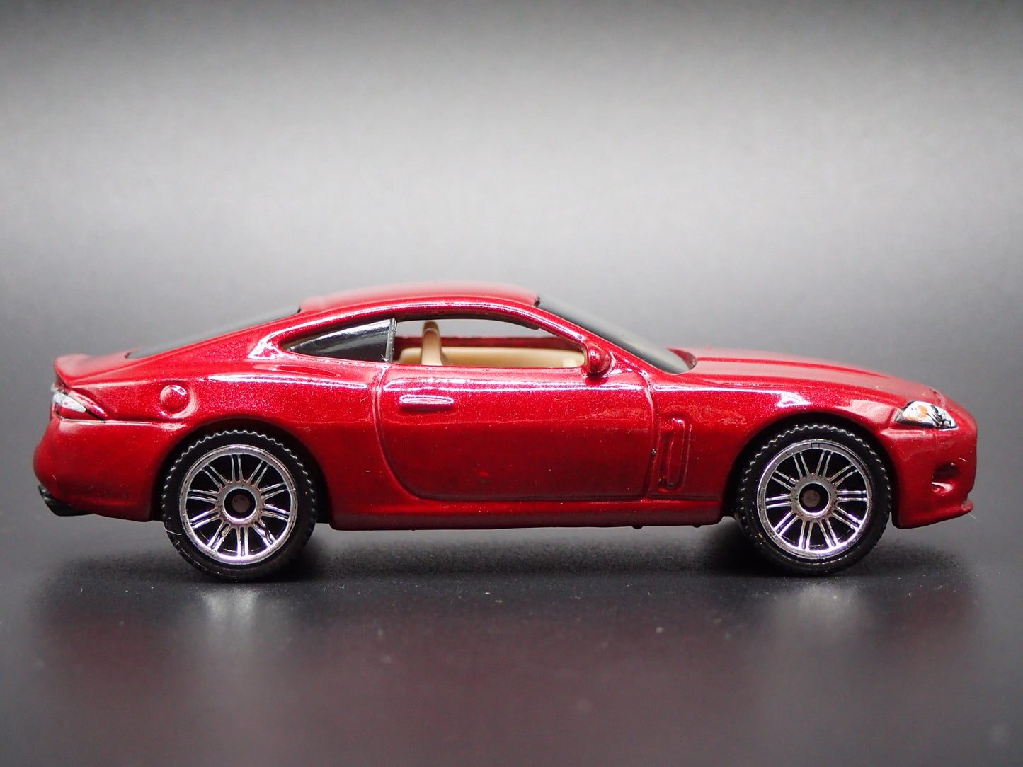2006-2014 JAGUAR XK BURGUNDY 1/64 SCALE COLLECTIBLE DIORAMA DIECAST MODEL CAR