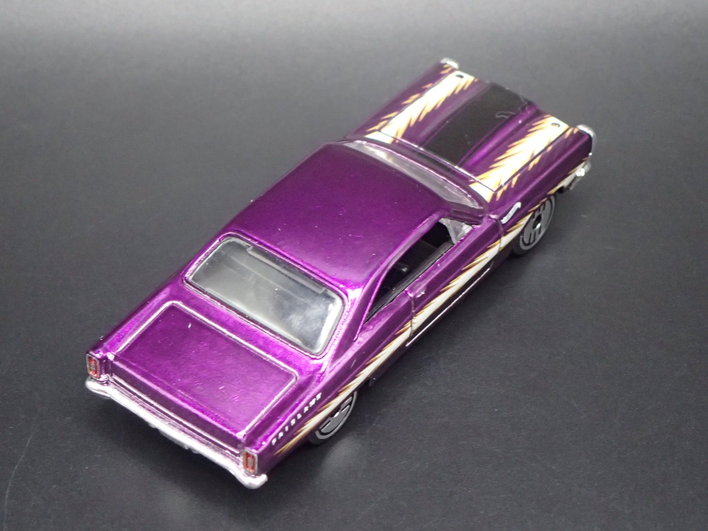 1966 66 FORD FAIRLANE GT PURPLE 1:64 SCALE COLLECTIBLE DIORAMA DIECAST MODEL CAR