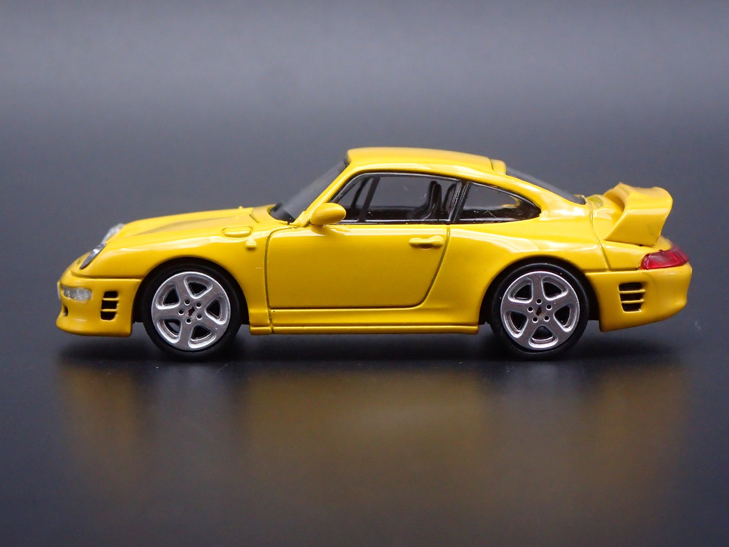 1995-1997 PORSCHE 911 CARRERA TURBO 993 RUF CTR2 1:64 SCALE DIECAST MODEL CAR