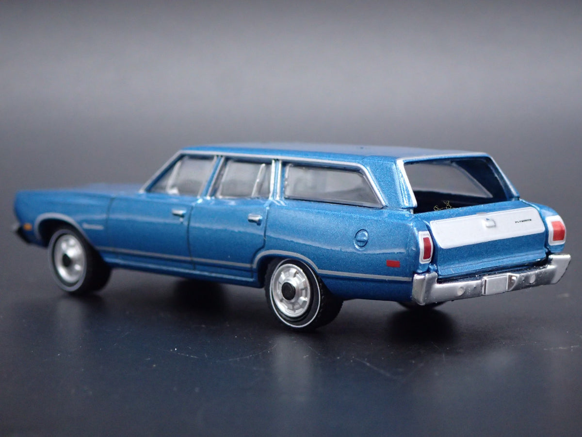 1969 69 PLYMOUTH SATELLITE STATION WAGON 1:64 SCALE DIORAMA DIECAST MODEL CAR-Burning Rubber Toy Company