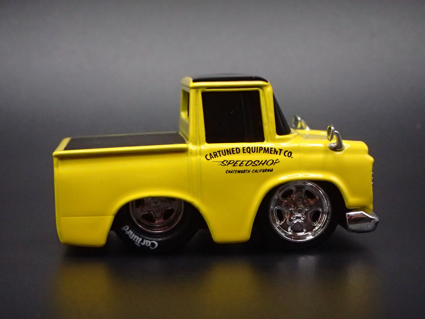 1973 73 TOYOTA STOUT PICKUP TRUCK CAR TUNED 1:64 SCALE DIORAMA DIECAST MODEL CAR