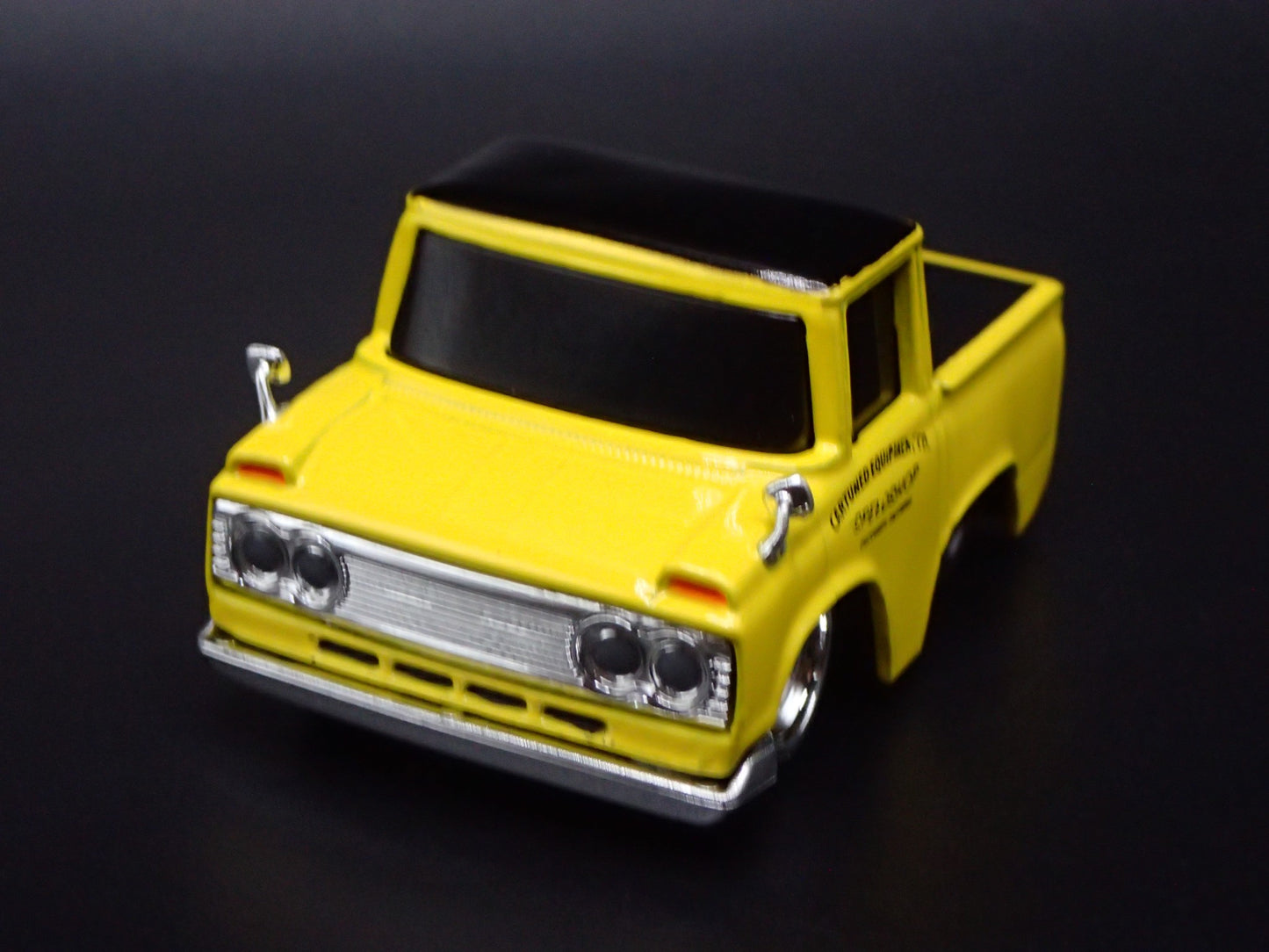 1973 73 TOYOTA STOUT PICKUP TRUCK CAR TUNED 1:64 SCALE DIORAMA DIECAST MODEL CAR