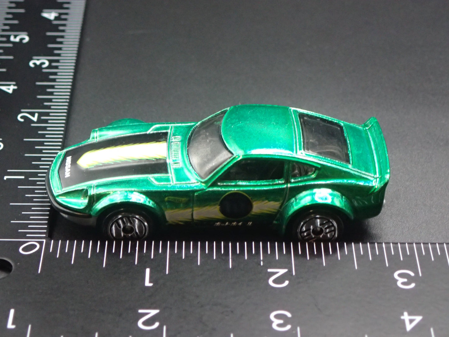 1970-1973 NISSAN FAIRLADY Z 240Z JDM GREEN 1/64 SCALE DIORAMA DIECAST MODEL CAR