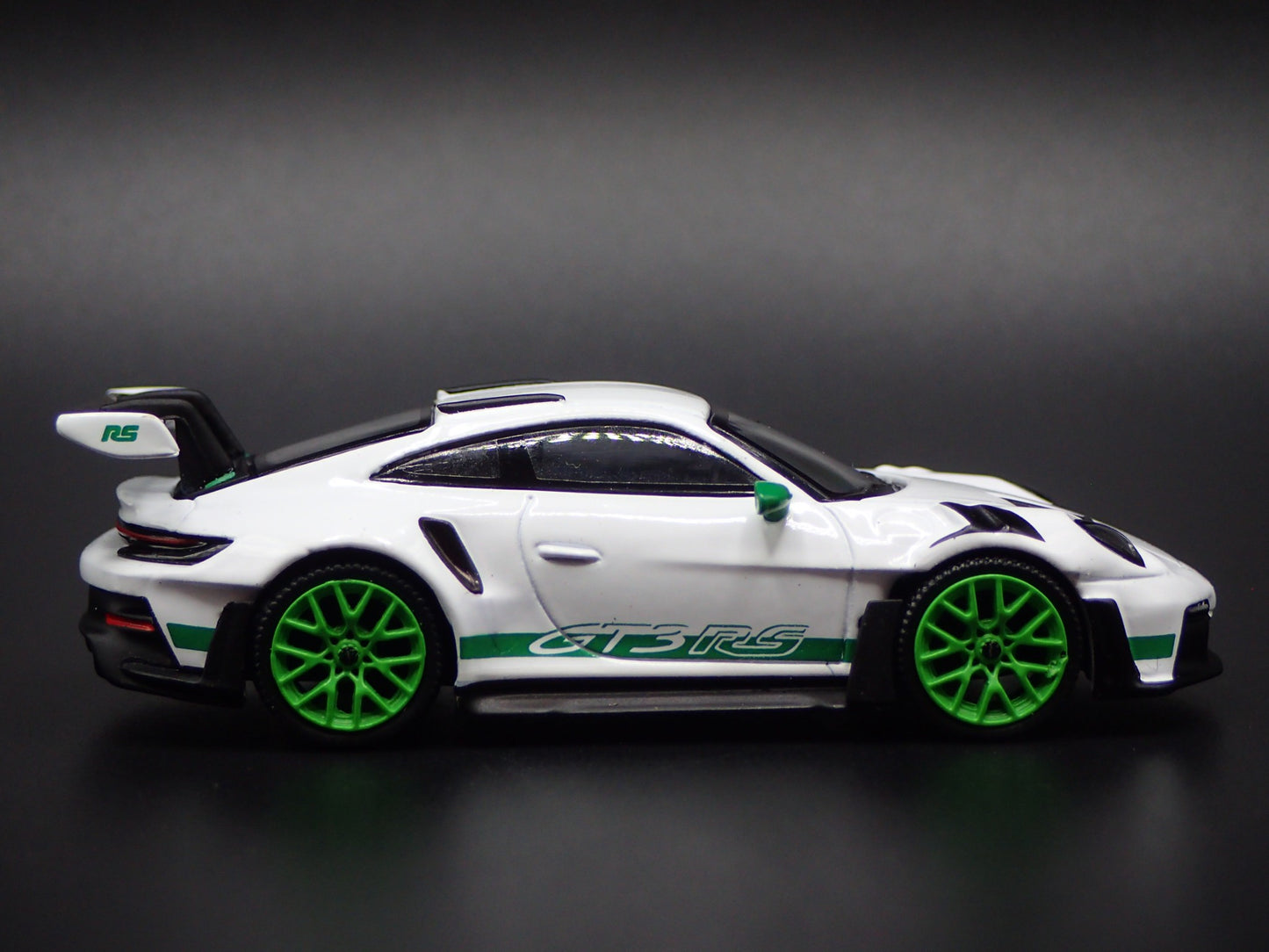 2018-2025 PORSCHE 911 GT3 RS 992 WHITE 1:64 SCALE DIORAMA DIECAST MODEL CAR