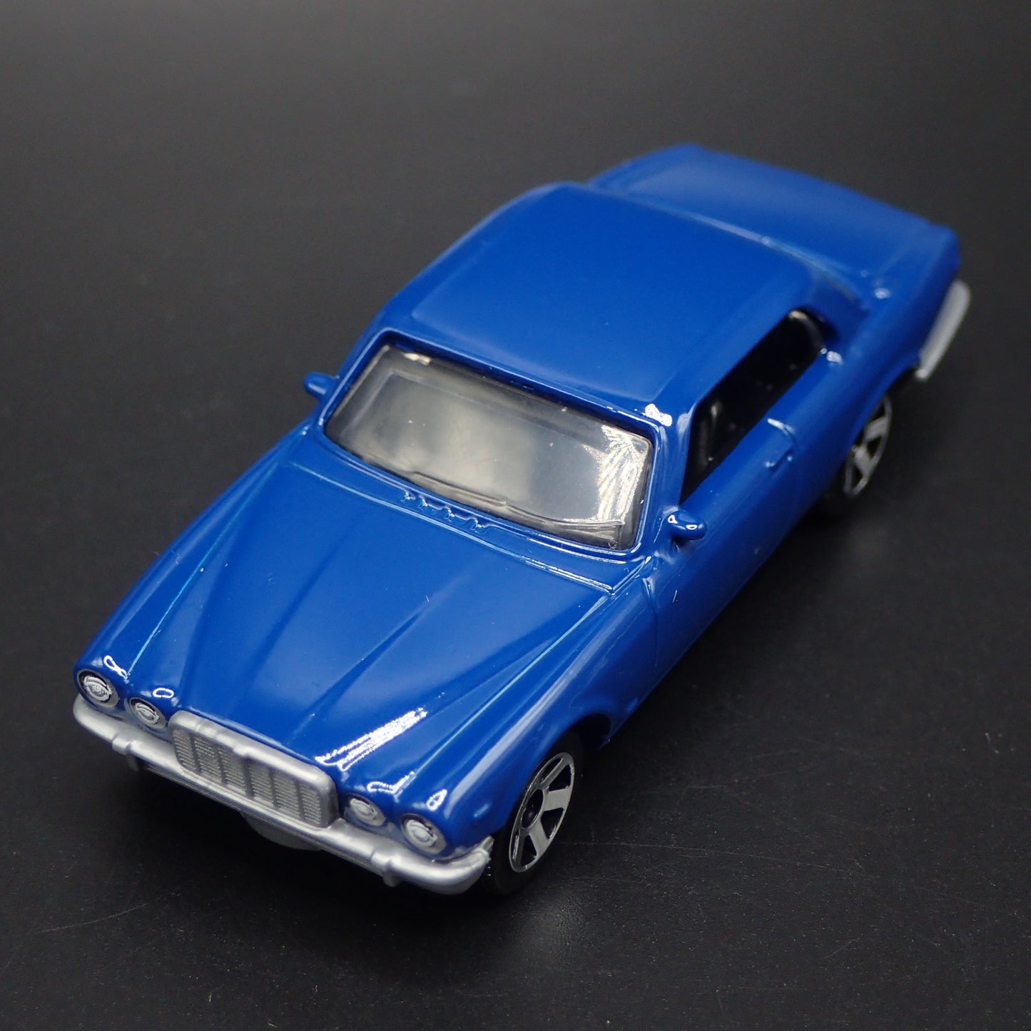 1973-1979 JAGUAR XJ6C XJ S II 1:64 SCALE COLLECTIBLE DISPLAY DIECAST MODEL CAR